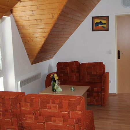 Penzion Brejk Liptovske Sliace Екстериор снимка